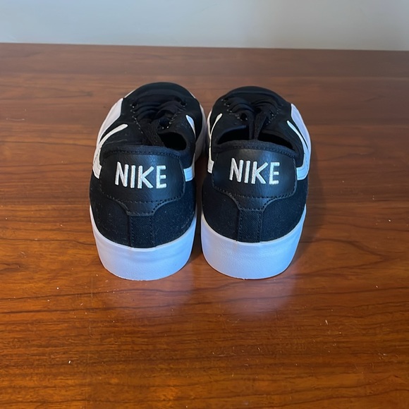 Nike SB BLZR Court Men’s Sneakers Shoes Canvas Skateboarding MSRP CV1658-002 - Picture 4 of 5